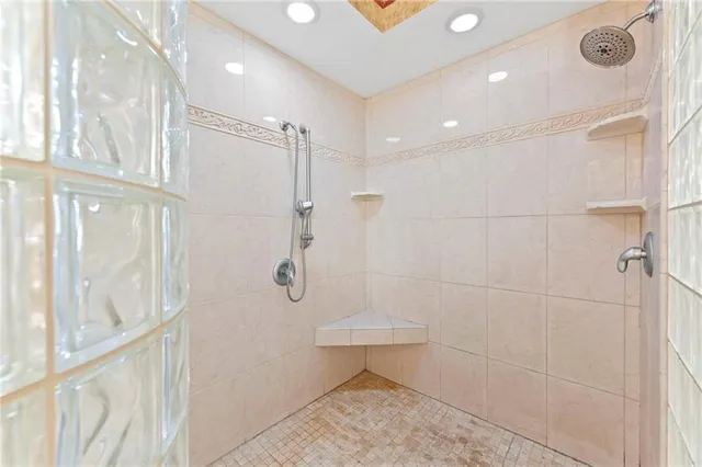 $820,000 | 4213 Northeast Kennesaw Ridge, Lee's Summit, MO 64064