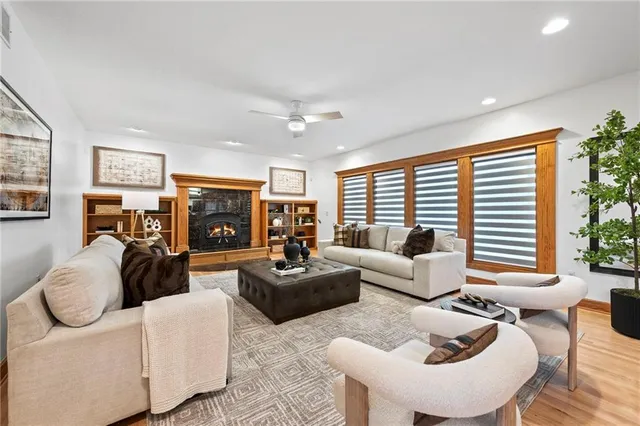 $820,000 | 4213 Northeast Kennesaw Ridge, Lee's Summit, MO 64064