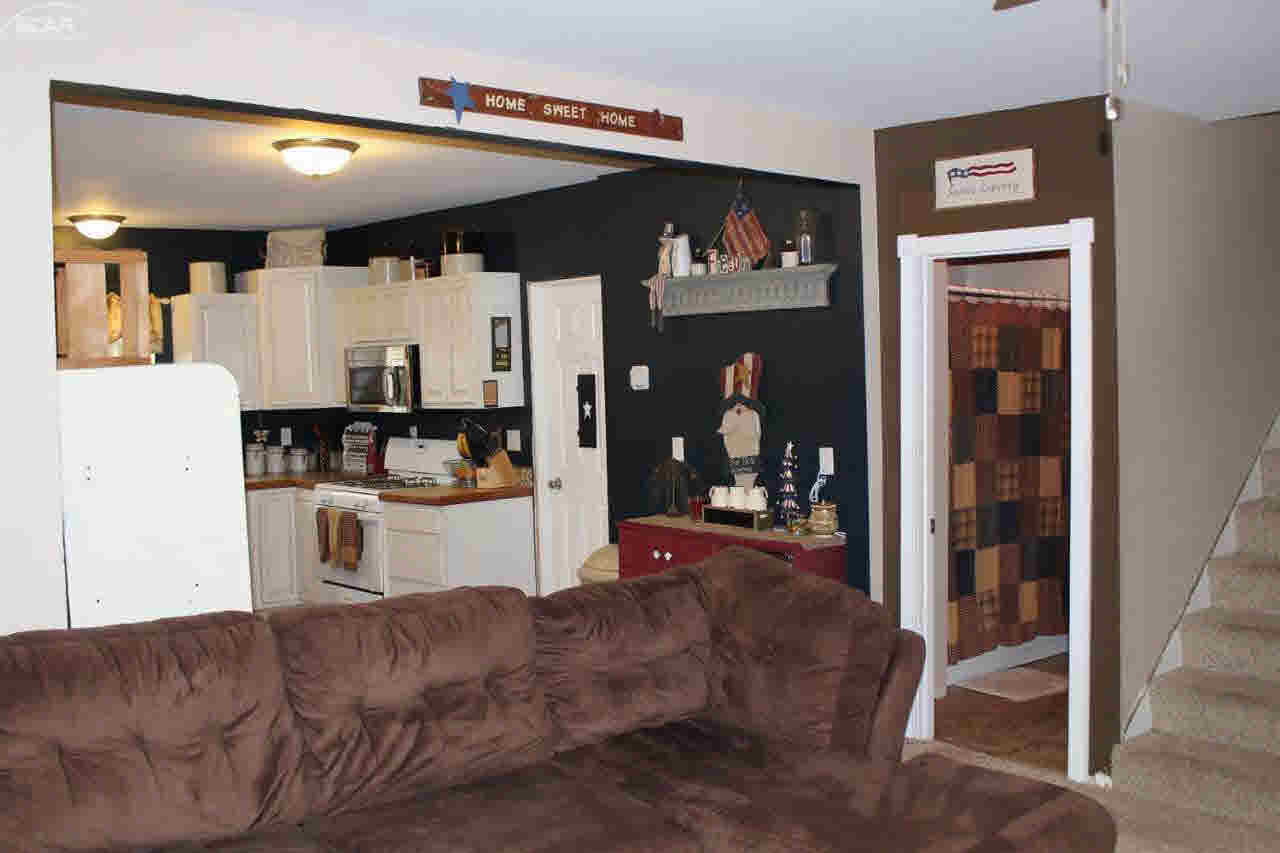 10375 Wenn Road Birch Run, MI 48415 - Photo 8 of 36 21254349-7.JPG