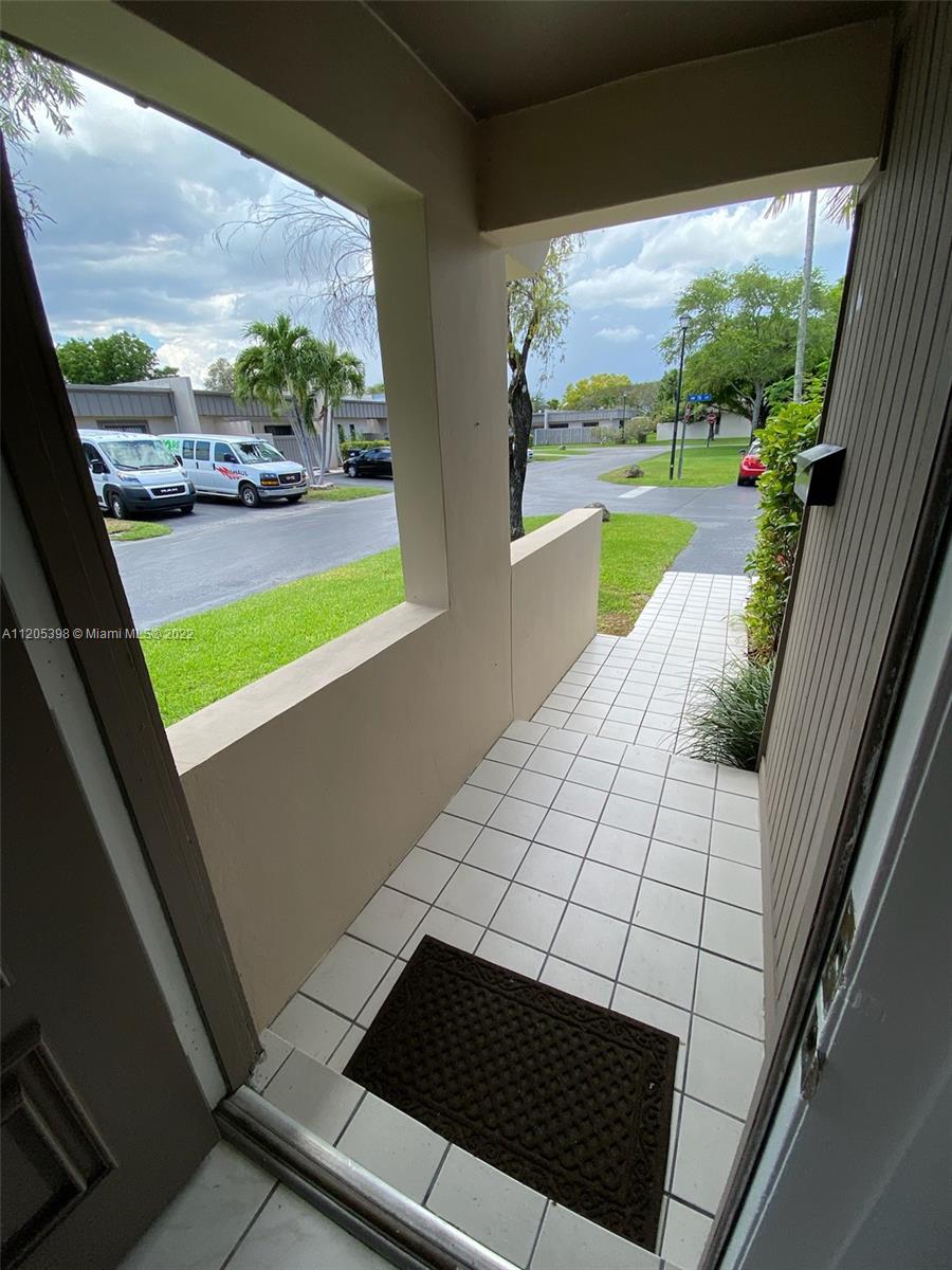 10478 Southwest 75th Lane Miami, FL 33173 - Photo 7 of 45 a view of an outdoor space