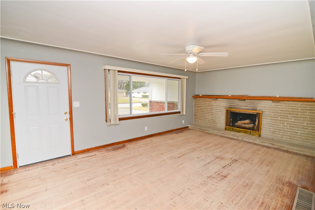 624 Robinson Road Campbell, OH 44405 - Photo 3 of 35 Gallery Image 3