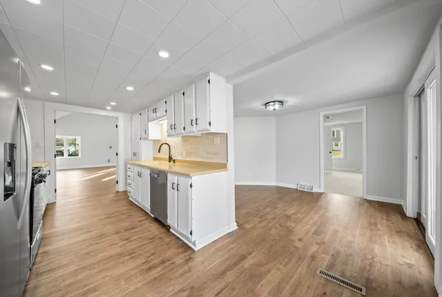 $649,900 | 132 Fontana Avenue, Fontana, WI 53125