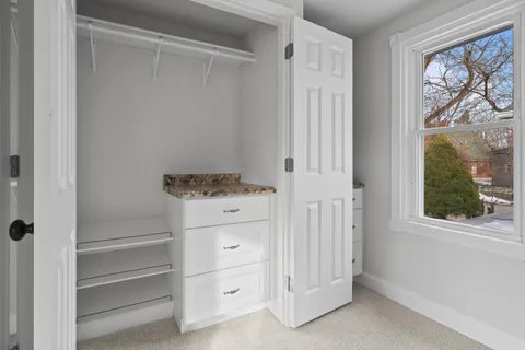 $649,900 | 132 Fontana Avenue, Fontana, WI 53125