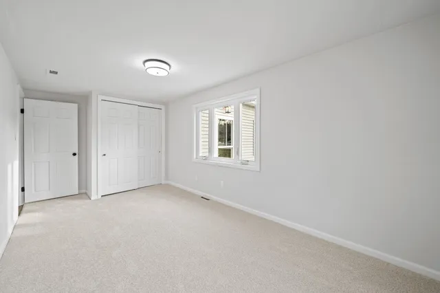 $649,900 | 132 Fontana Avenue, Fontana, WI 53125