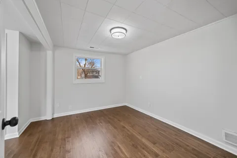 $649,900 | 132 Fontana Avenue, Fontana, WI 53125