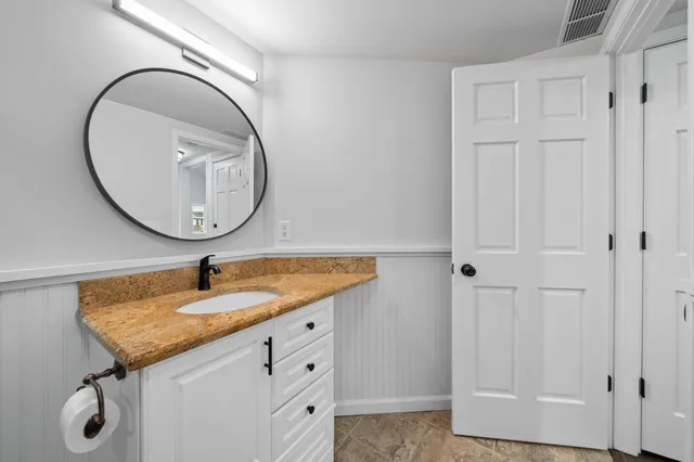 $649,900 | 132 Fontana Avenue, Fontana, WI 53125