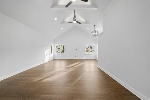 $649,900 | 132 Fontana Avenue, Fontana, WI 53125