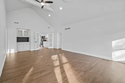 $649,900 | 132 Fontana Avenue, Fontana, WI 53125