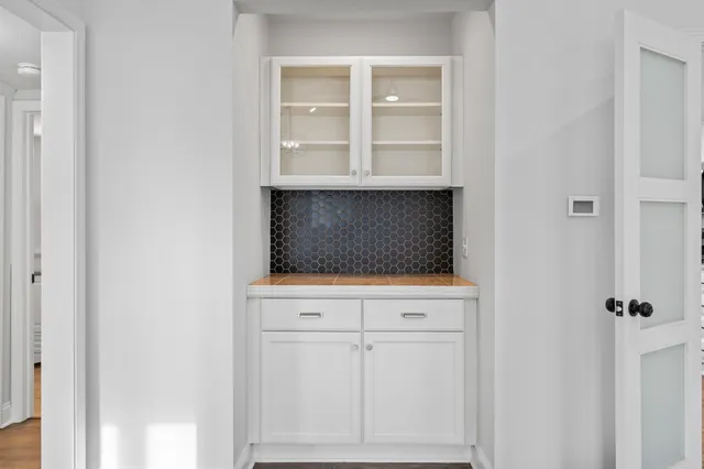 $649,900 | 132 Fontana Avenue, Fontana, WI 53125