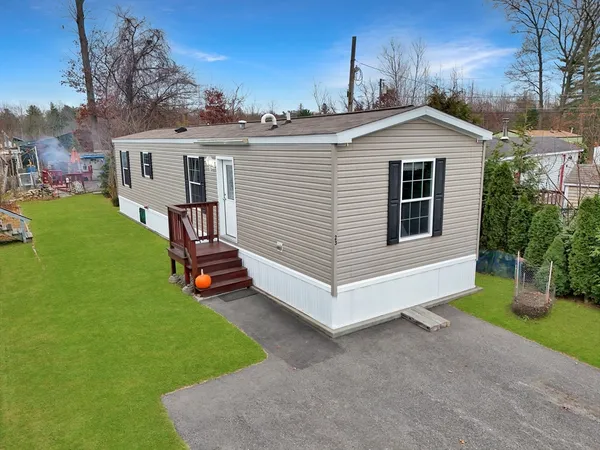 $200,000 | 25 Groton School Road, Unit 23, Ayer, MA 01432