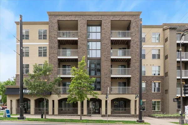 $215,000 | 2900 University Avenue Southeast, Unit 503, Minneapolis, MN 55414