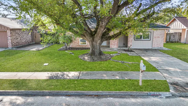 $248,900 | 1310 Kenwick Place, Pasadena, TX 77504