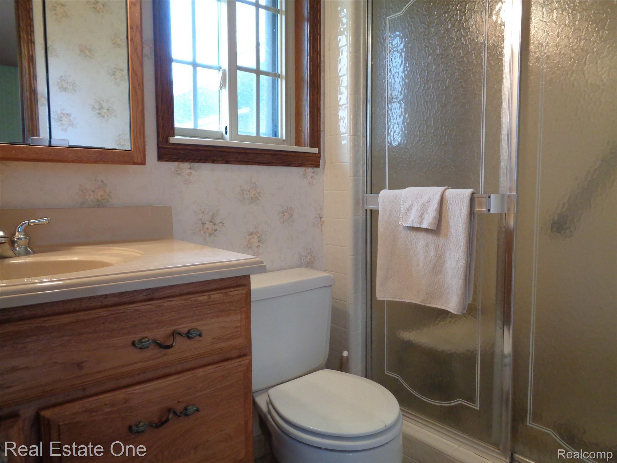 5644 Metamora Road Metamora, MI 48455 - Photo 22 of 39 Private Master Bath with walk in shower