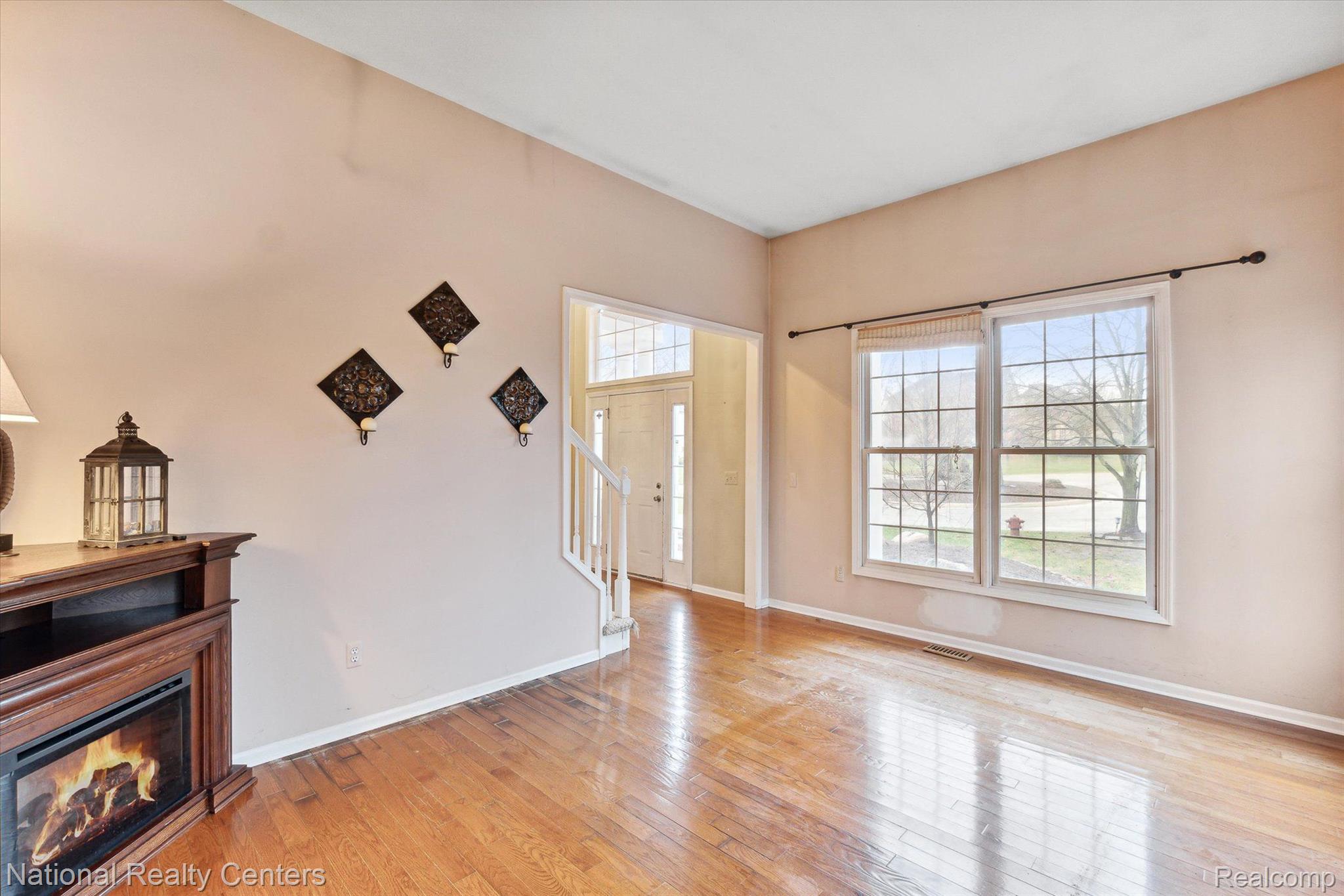 3358 Roseglade Rochester, MI 48306 - Photo 11 of 65 Gallery Image 11