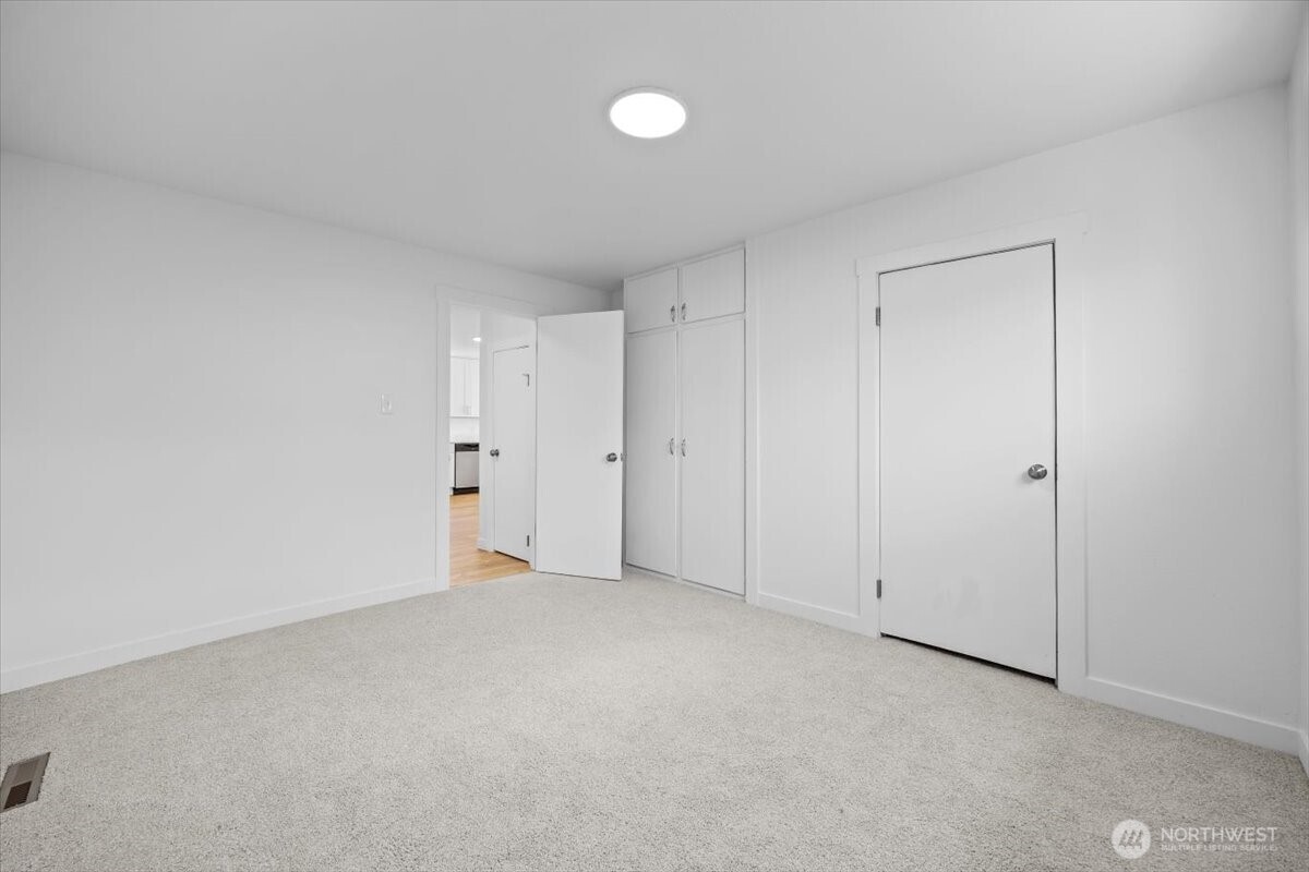 106 West Birch Avenue Ritzville, WA 99169 - Photo 8 of 15 a view of an empty room