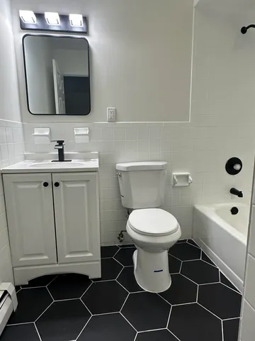 $750,000 | 25 East 34th Street, Bayonne, NJ 07002