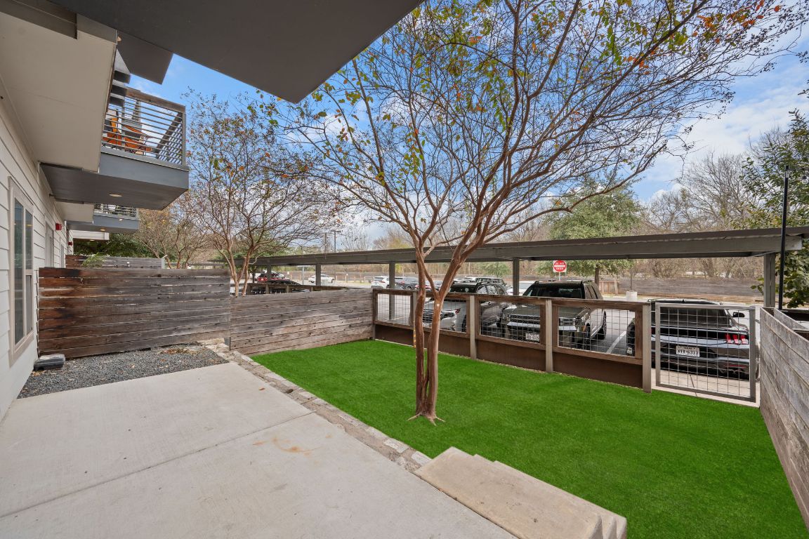 2505 Thornton Road, Unit 3103 Austin, TX 78704 - Photo 17 of 29 a view of a yard with table and chairs