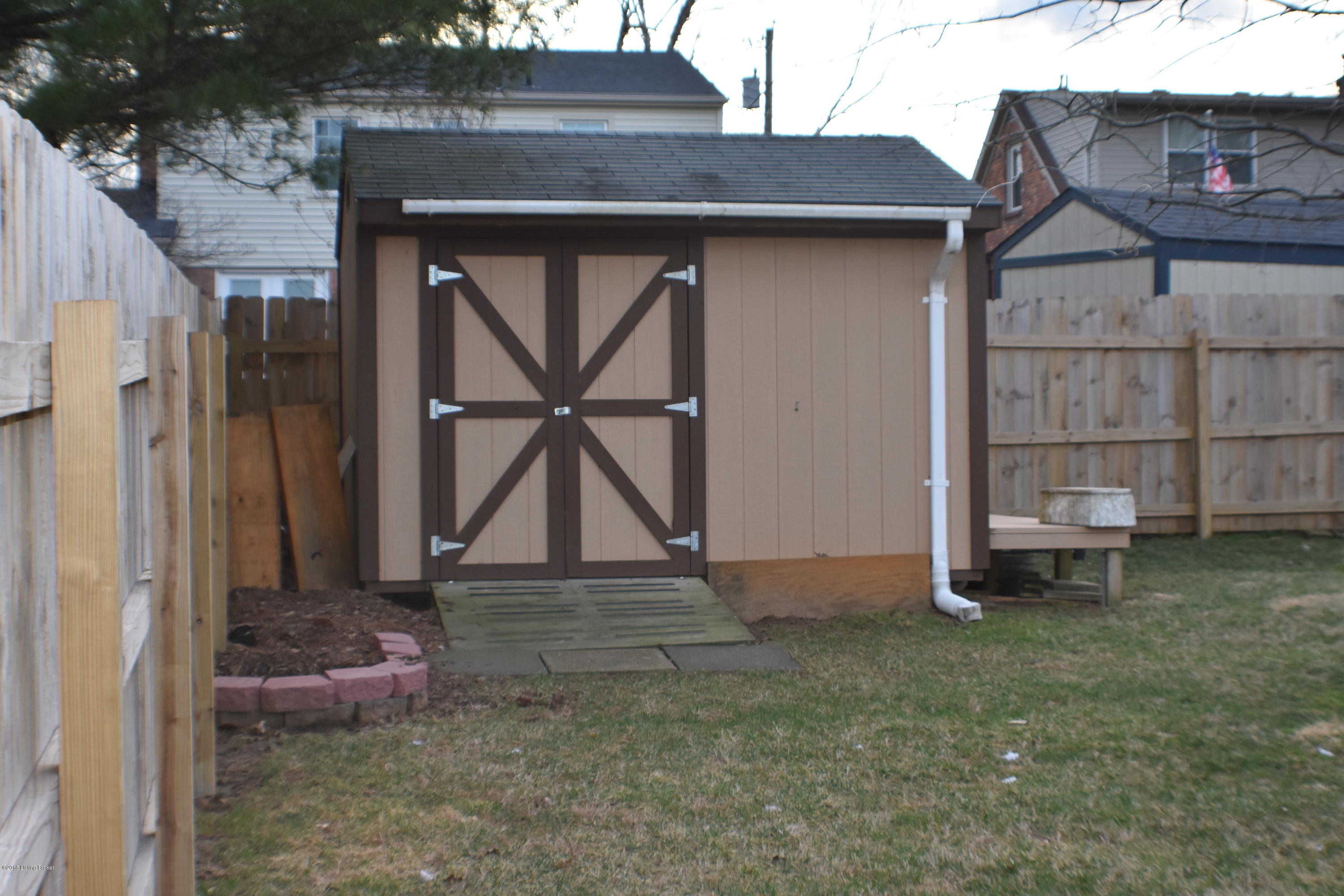 6700 Hollow Tree Road Louisville, KY 40228 - Photo 13 of 13 DSC_0015
