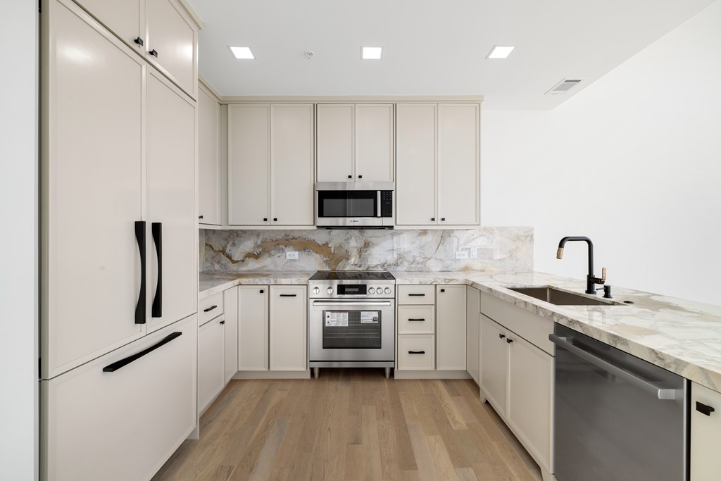 1281 # 4 E Main Street Blue Ridge, GA 30513 - Photo 2 of 20