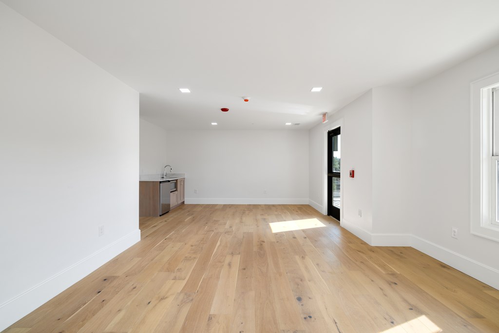 1281 # 4 E Main Street Blue Ridge, GA 30513 - Photo 5 of 20