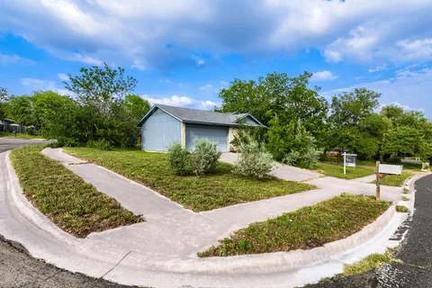 $300,000 | 8404 Fenton Drive, Austin, TX 78736