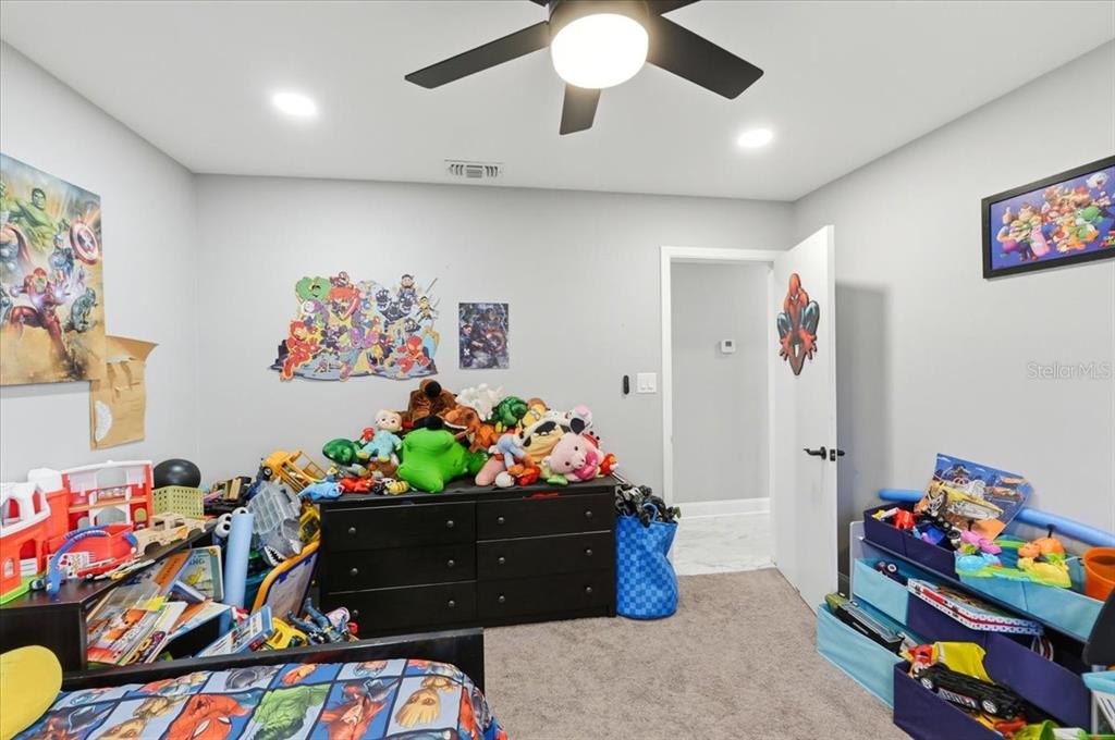 518 West Lake Wales Road North Lake Wales, FL 33859 - Photo 15 of 28 a room with furniture and toys