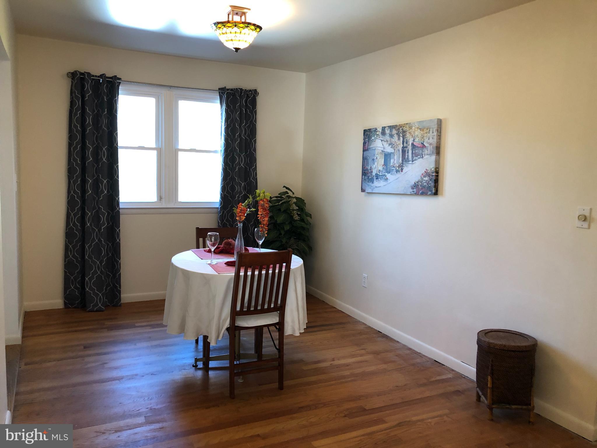 1628 Colony Road Pasadena, MD 21122 - Photo 4 of 29 Nice size Dining Rm