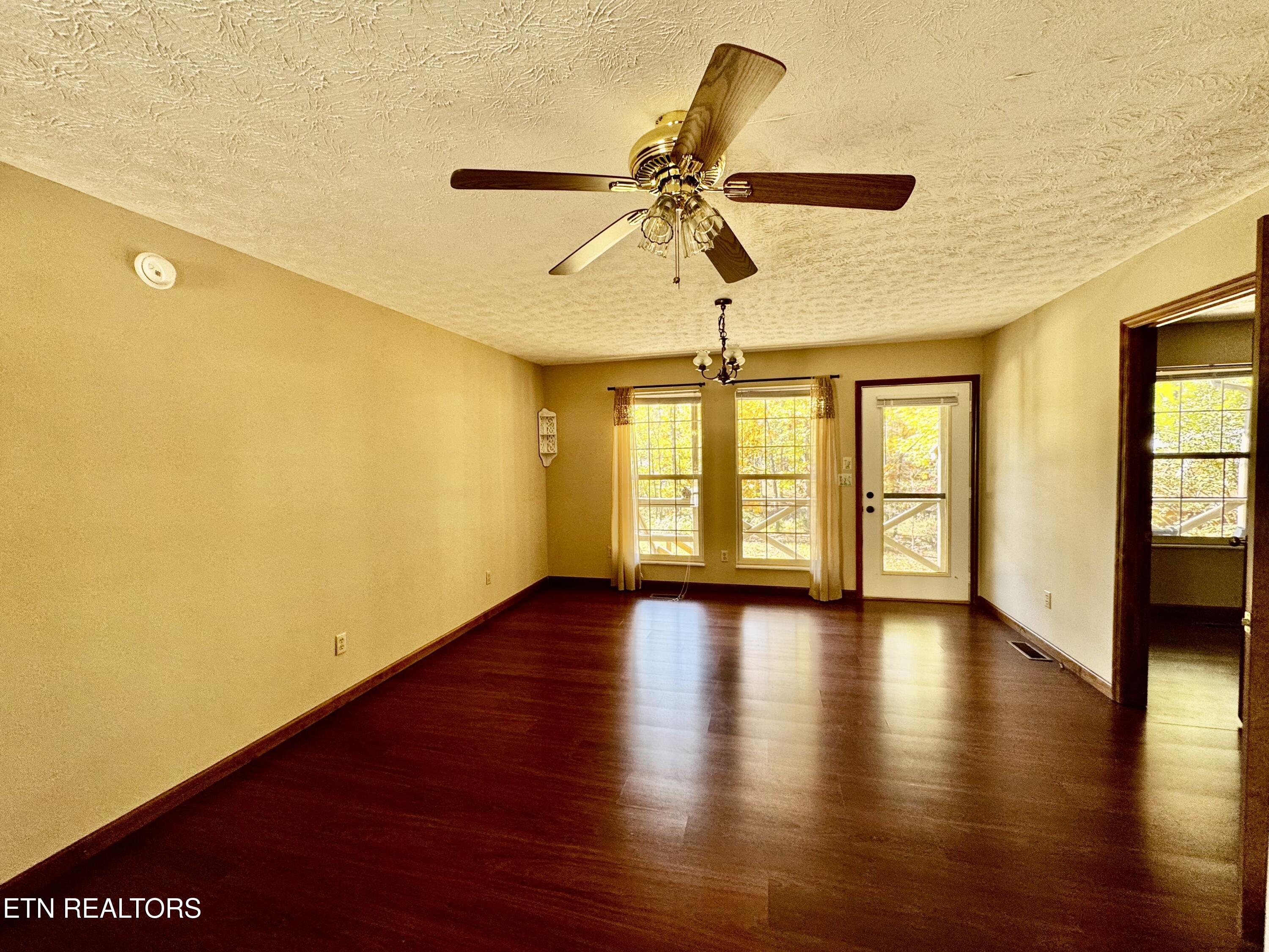 115 Bluegill Way Sevierville, TN 37876 - Photo 17 of 21 Bluegill Way Living Rm 2:1 side
