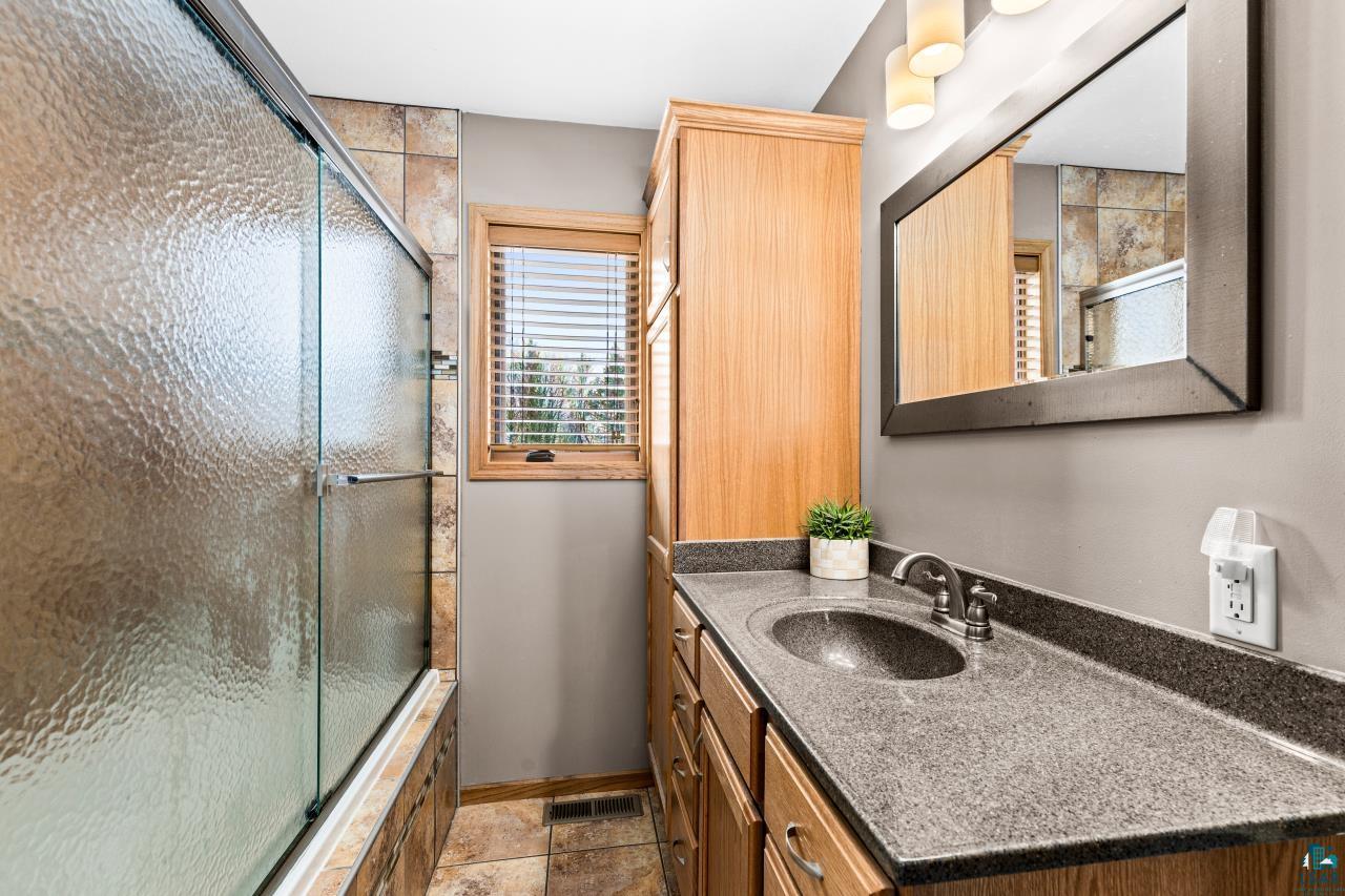 313 West Mulberry Street Duluth, MN 55811 - Photo 25 of 65