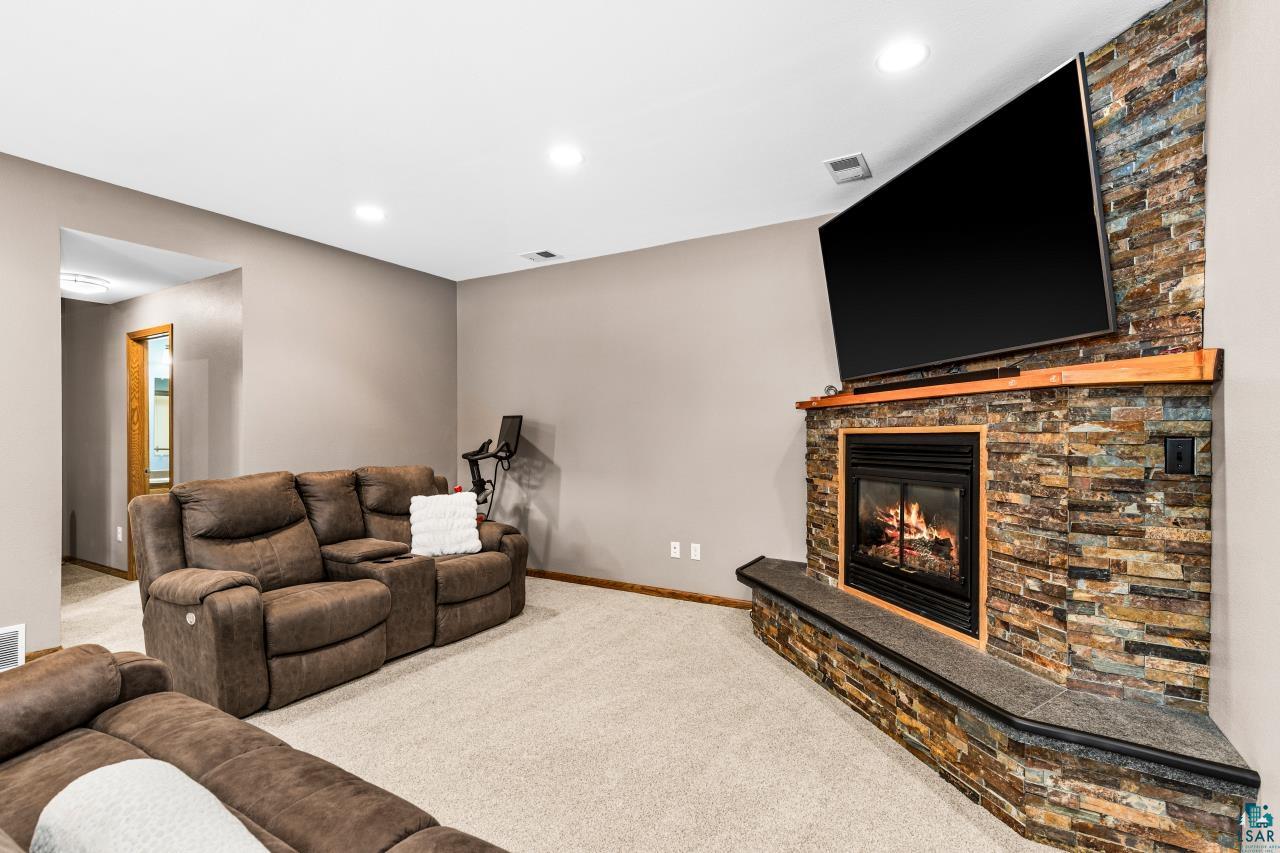 313 West Mulberry Street Duluth, MN 55811 - Photo 37 of 65