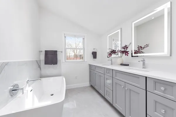 $1,499,000 | 2648 Massachusetts Avenue, Lexington, MA 02421