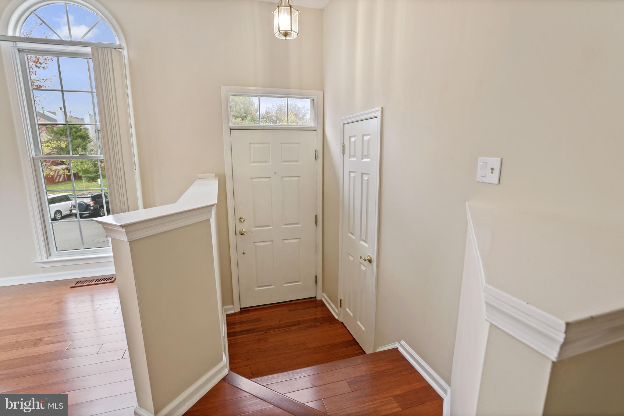 46907 Rabbitrun Terrace Sterling, VA 20164 - Photo 17 of 35 Gallery Image 17
