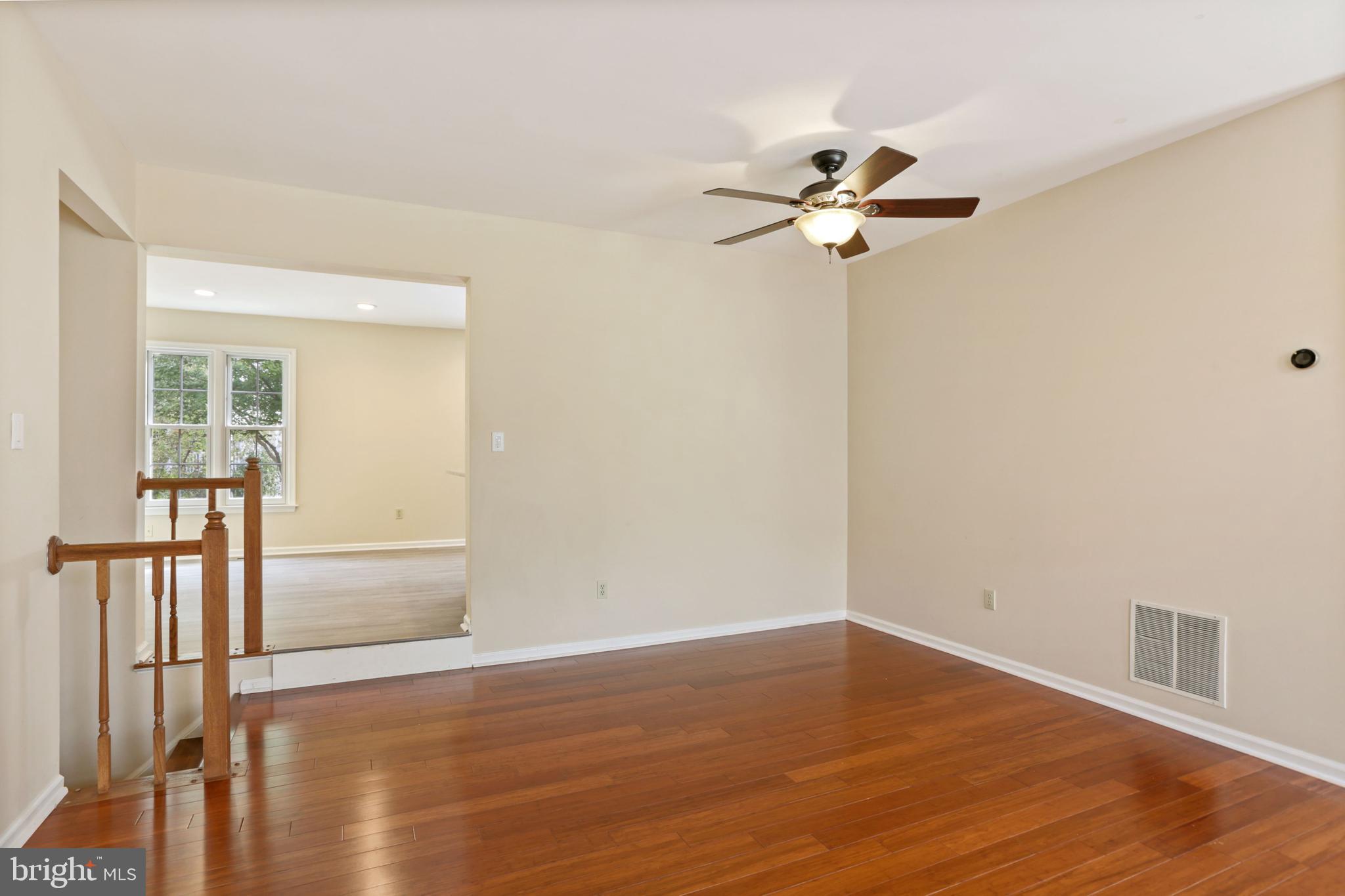 46907 Rabbitrun Terrace Sterling, VA 20164 - Photo 23 of 35 Gallery Image 23