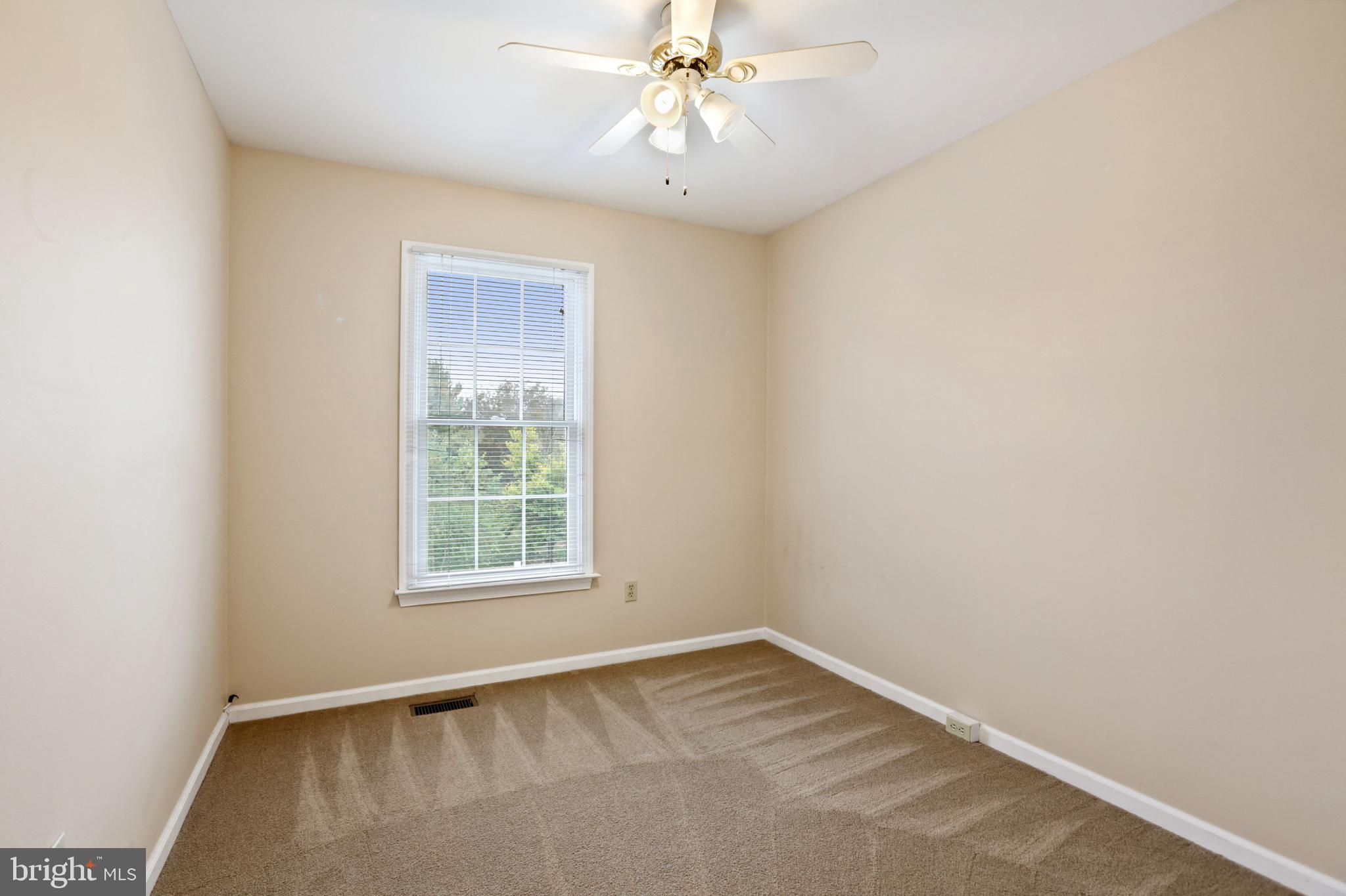 46907 Rabbitrun Terrace Sterling, VA 20164 - Photo 25 of 35 Gallery Image 25