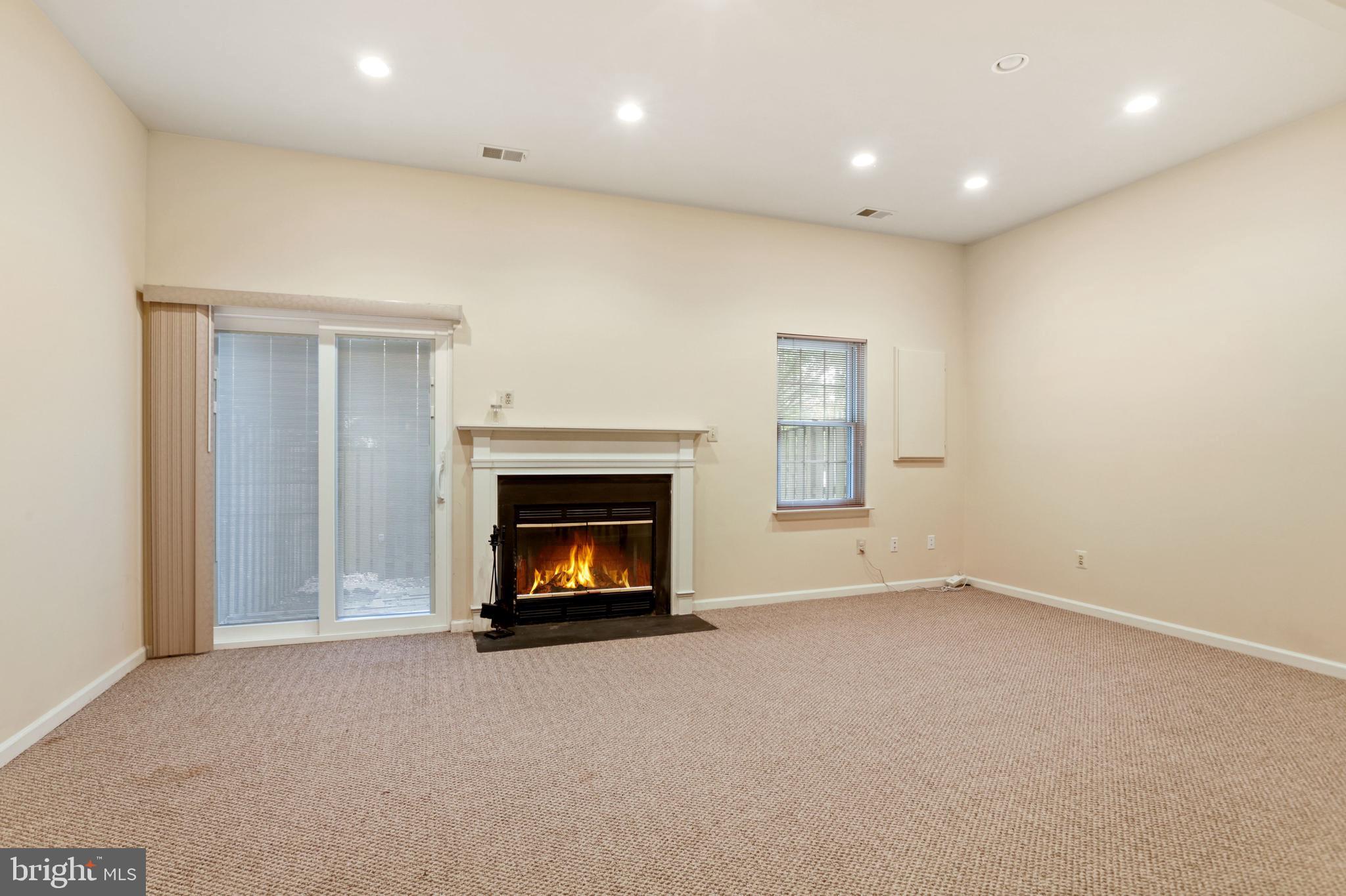 46907 Rabbitrun Terrace Sterling, VA 20164 - Photo 30 of 35 Gallery Image 30