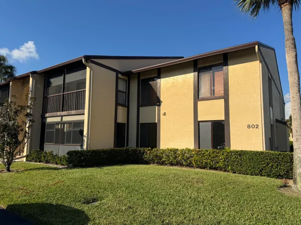 $1,825 | 802 Sky Pine Way, Unit D1, Greenacres, FL 33415