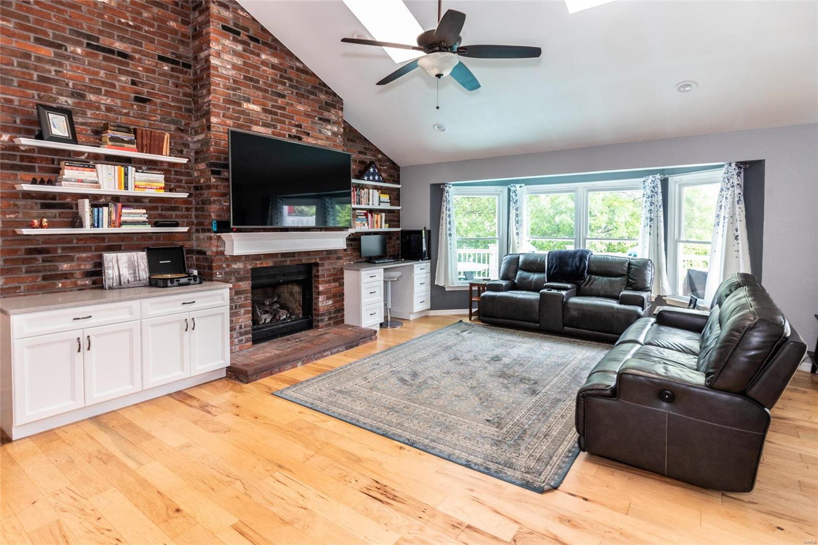 1612 Forestview Ridge Lane Ballwin, MO 63021 - Photo 5 of 40 Gallery Image 5