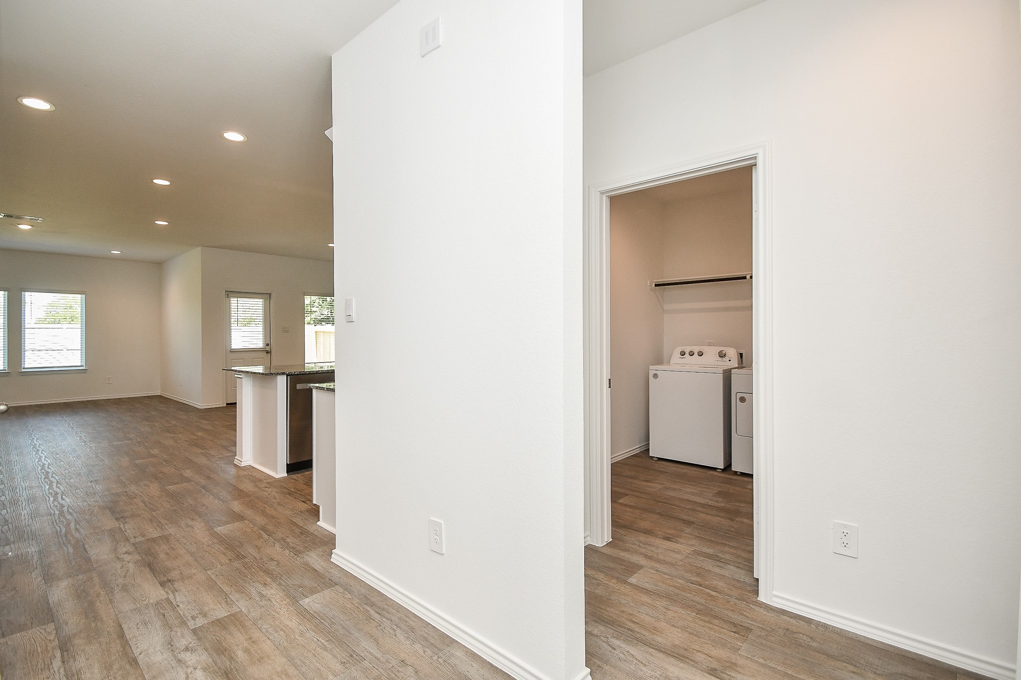 2720 Bryan Grv Lane Rosenberg, TX 77469 - Photo 4 of 32