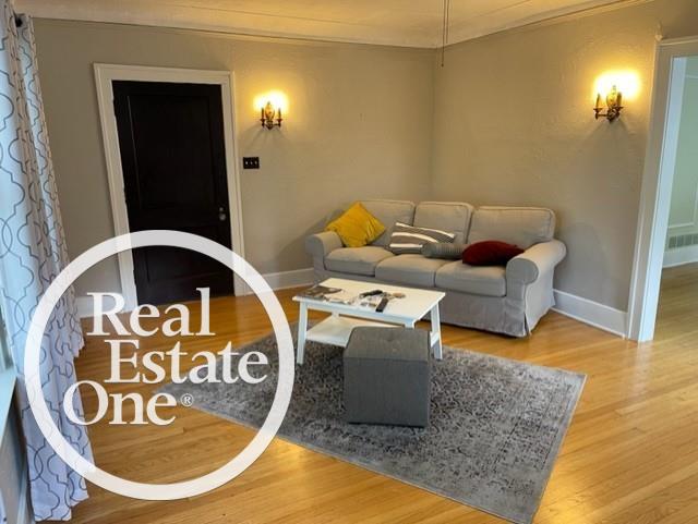 596 Neff Road Grosse Pointe, MI 48230 - Photo 5 of 25