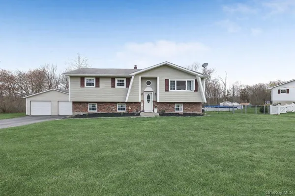 $499,900 | 65 Maureen Drive, Middletown, NY 10940