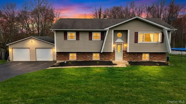 $499,900 | 65 Maureen Drive, Middletown, NY 10940