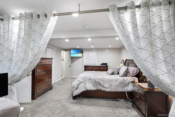 $499,900 | 65 Maureen Drive, Middletown, NY 10940