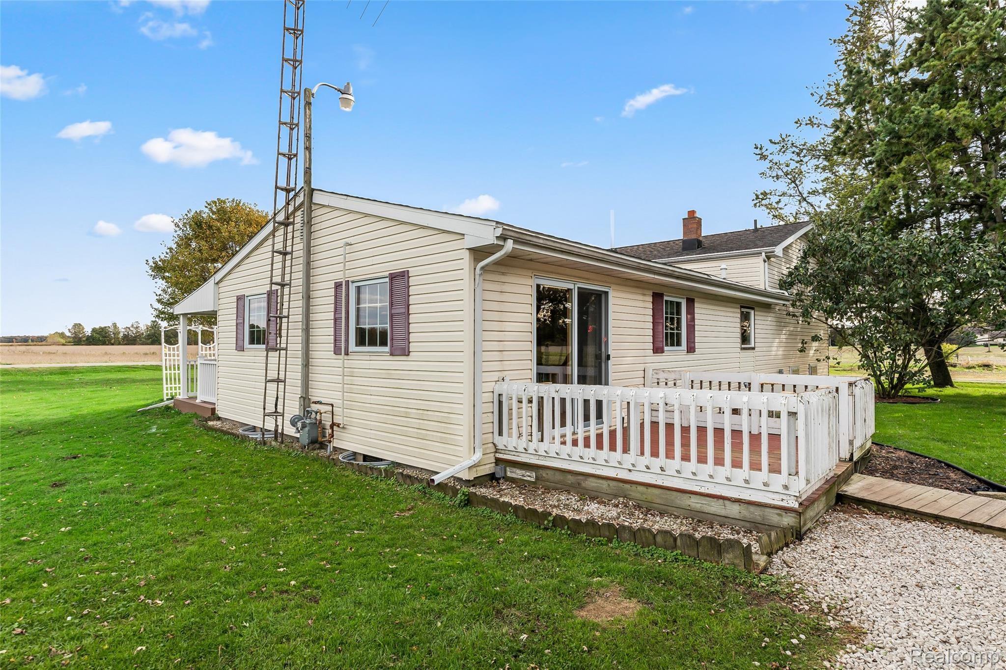 1951 Ida Maybee Road Monroe, MI 48162 - Photo 7 of 40 7.Back