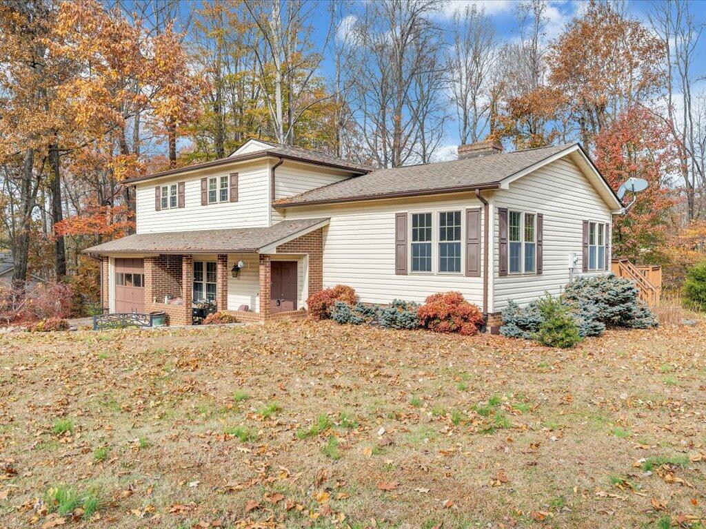 138 Carriage Court Ridgeway, VA 24148 - Photo 3 of 49 03-MIB04734