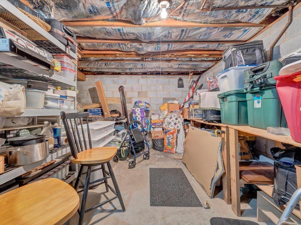 138 Carriage Court Ridgeway, VA 24148 - Photo 32 of 49 32-MIB04698