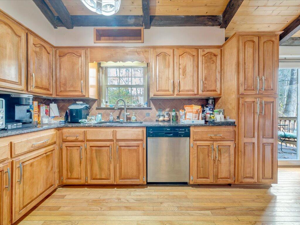 138 Carriage Court Ridgeway, VA 24148 - Photo 9 of 49 09-MIB04677