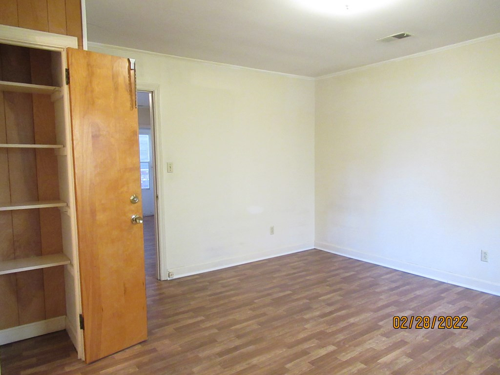 326 West Hampton Avenue, Unit 6 Sumter, SC 29150 - Photo 11 of 12