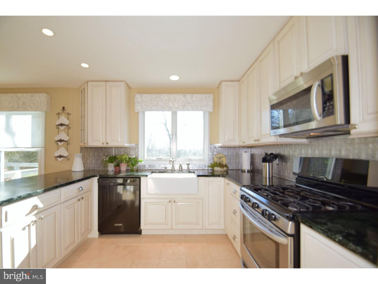 207 Forge Road Collegeville, PA 19426 - Photo 8 of 25 Kitchen