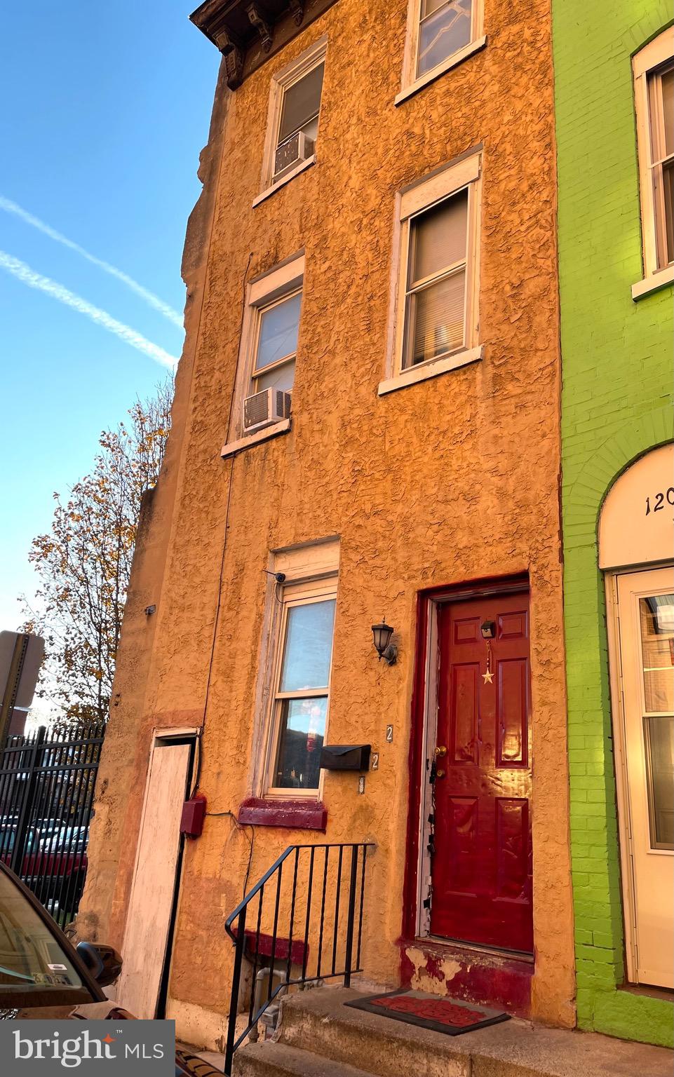 122 Maple Street Reading, PA 19602 - Photo 2 of 6