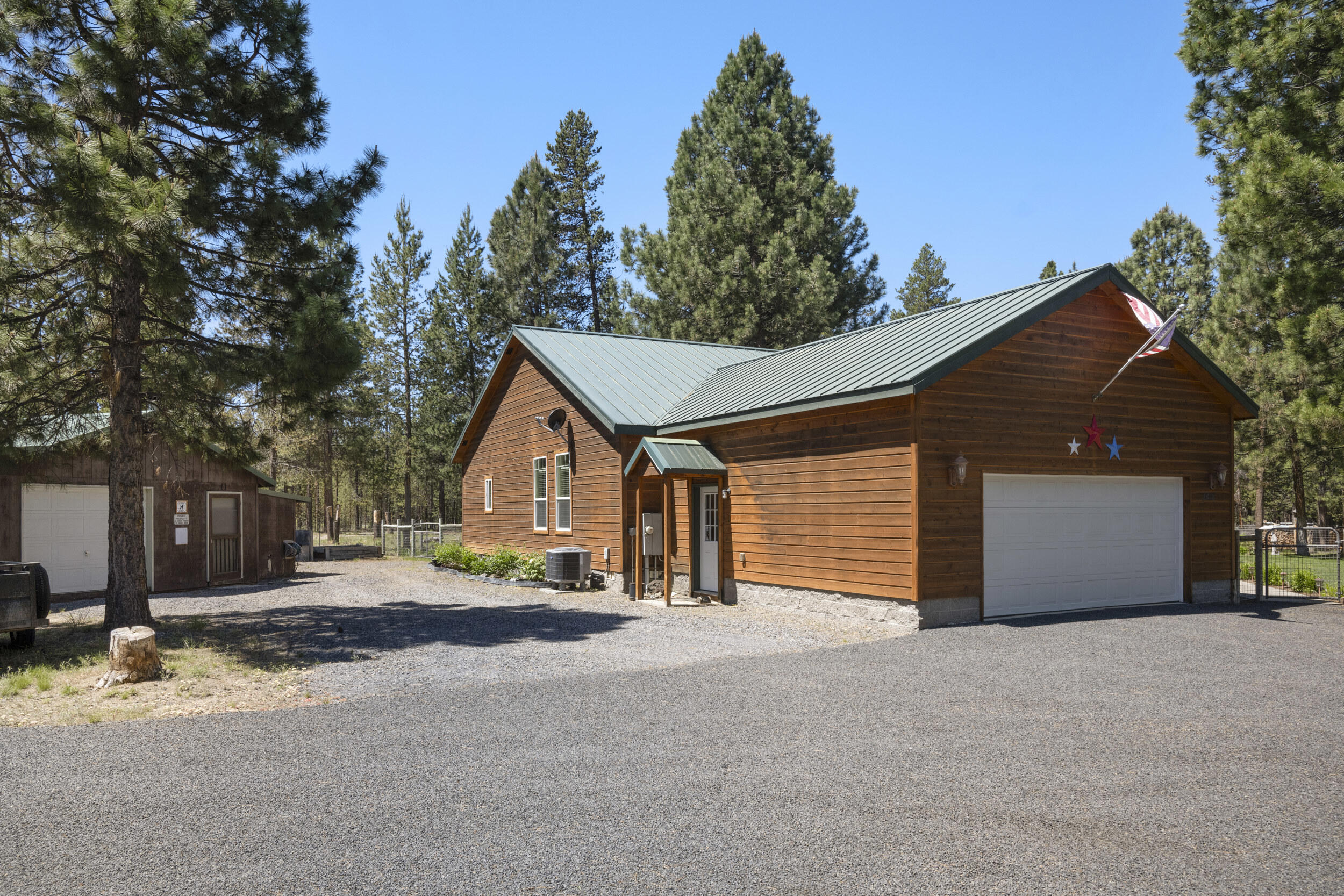 1838 Rector Drive La Pine, OR 97739 - Photo 63 of 69 shop